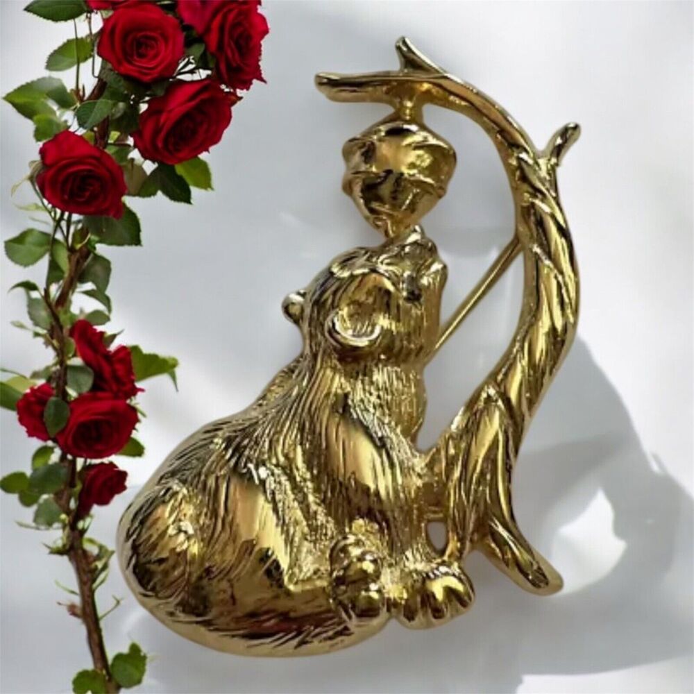 RA Vintage Bear Pin Brooch Brushed Gold Honey Tree Beehive Heavy